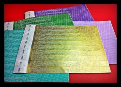 Контрольные браслеты на руку Tyvek. Цвета Gold, Aqua, Lilac, Dark Green, Purple. Нанесение белой краской.